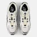 New Balance 204L Silver Metallic Black